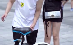 小姐姐脚踏车健身照片,小姐姐脚踏车健身风采