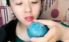 沉浸式吃冰声控小姐姐,与小姐姐共赴清凉声控之旅