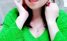 配钥匙的小姐姐视频下载,跟随配钥匙小姐姐视频，轻松掌握开锁技巧